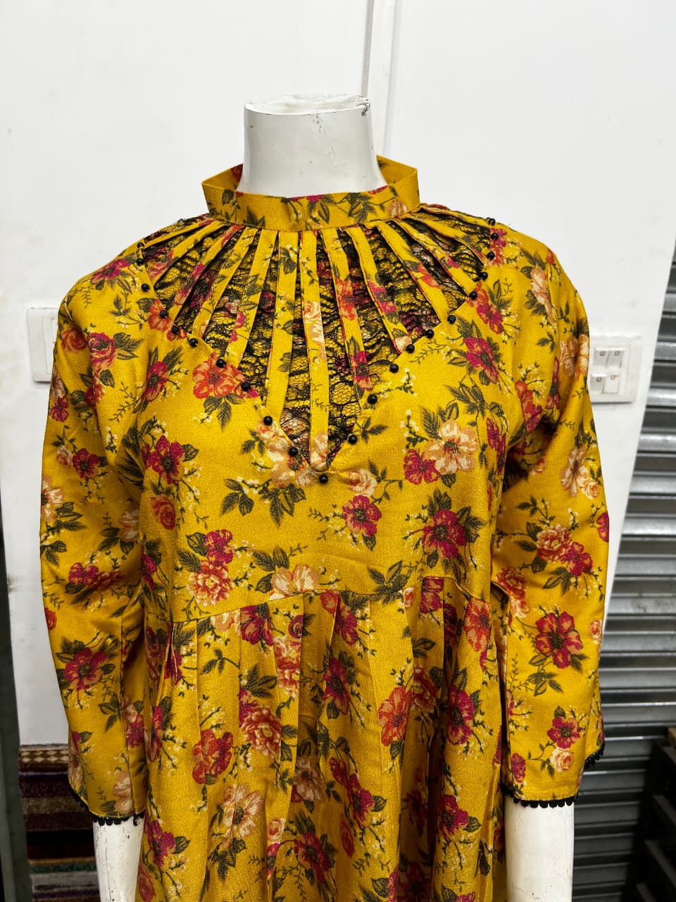 Premium Multi-Color Floral Printed Lawn 2-Piece Summer Suit for Women – Stylish Casual Wear