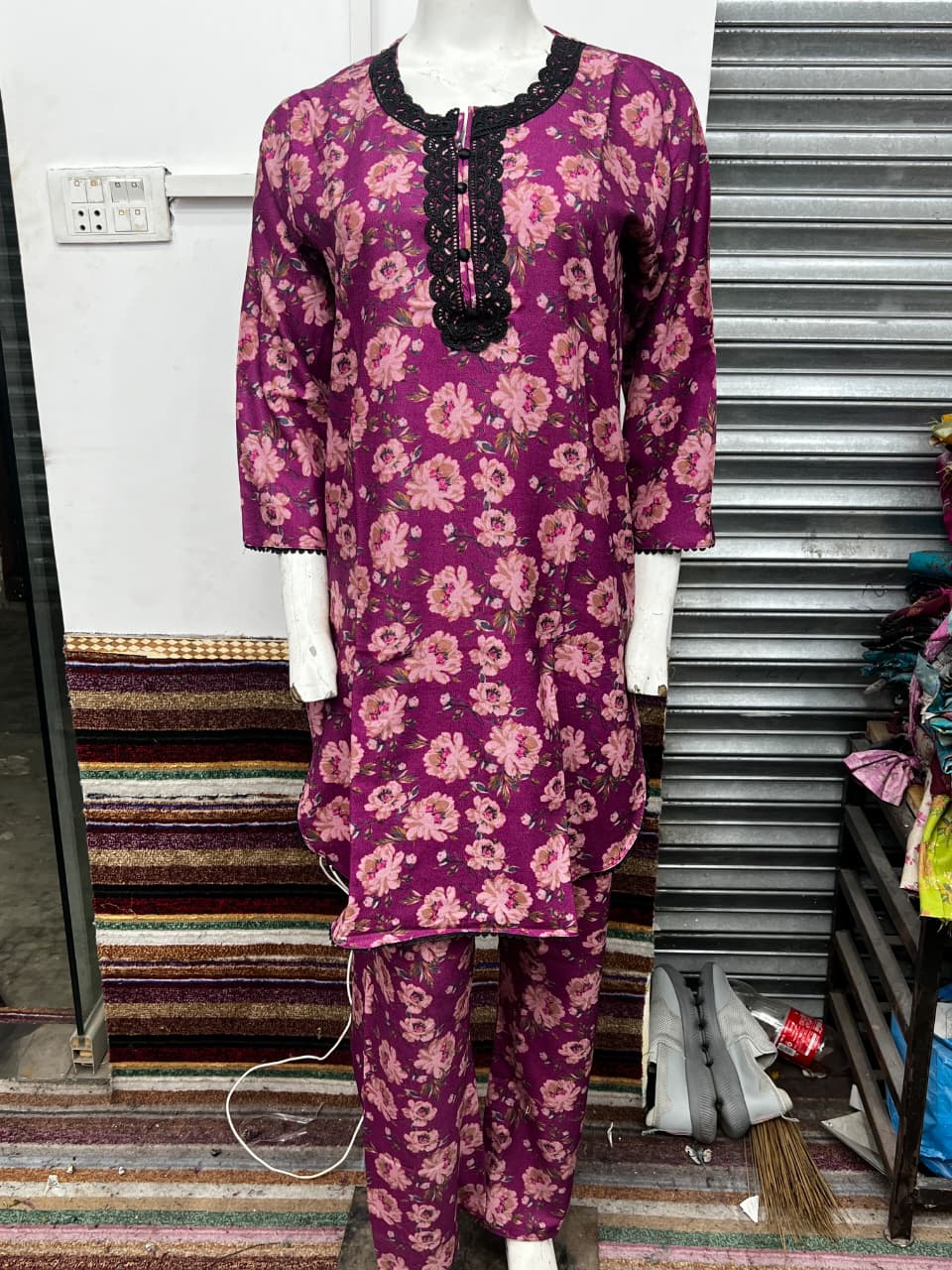 Premium Multi-Color Floral Printed Lawn 2-Piece Summer Suit for Women – Stylish Casual Wear